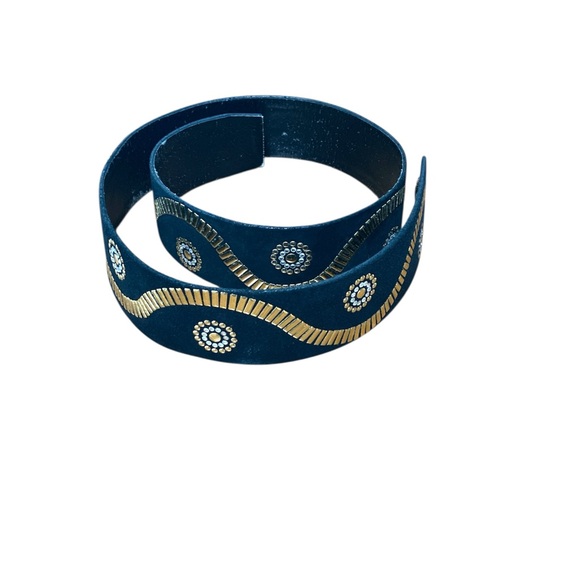 St. John Black and Gold Belt with Ornate Design, Velcro - Picture 2 of 5